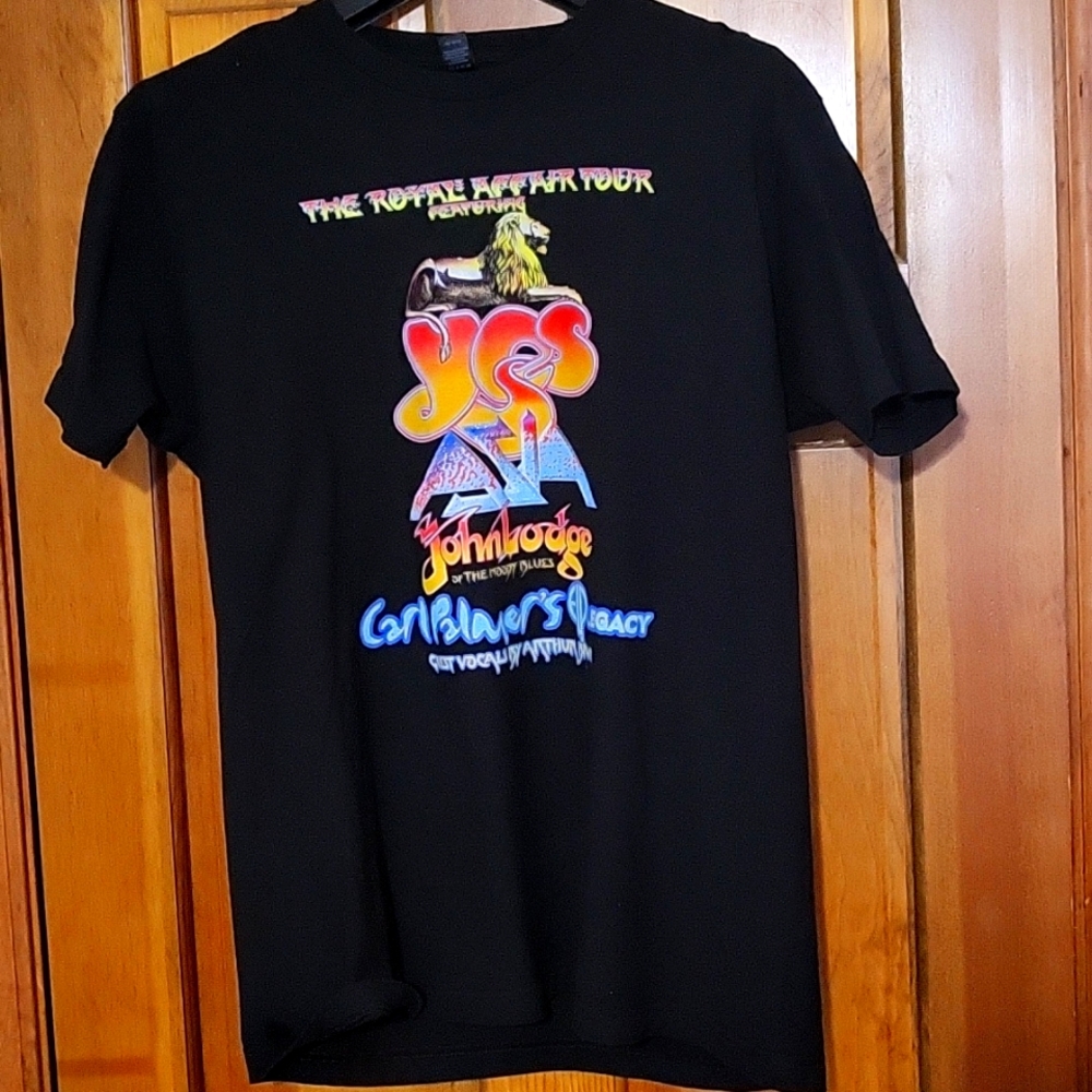 YES concert T-shirt 🙌